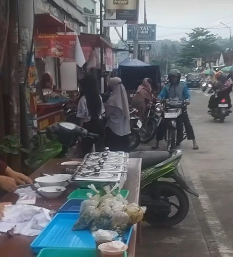 Berkah Ramadhan di Pasar Tumpah Karangpucung: Surga Kuliner Menjelang Berbuka