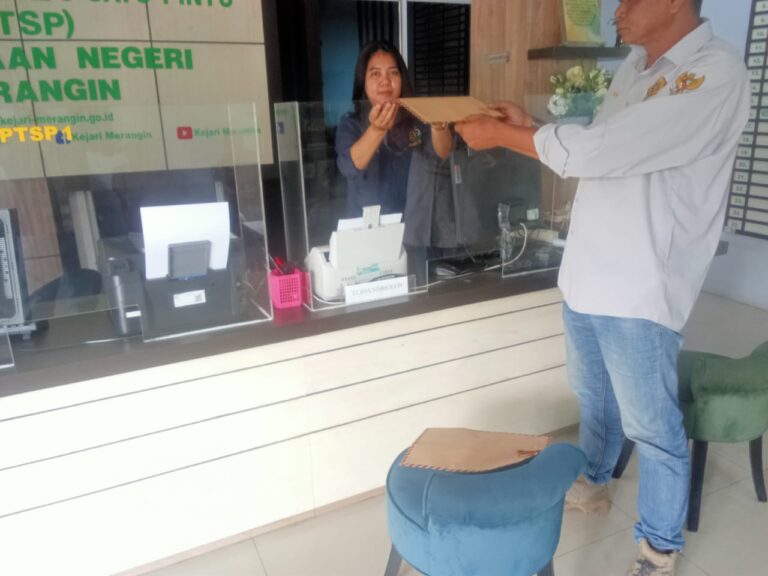 Diduga Mar-up Dana Desa,, LSM SAPURATA, Laporkan Kades Air Batu Renah Pembarap ke Jaksaan Merangin