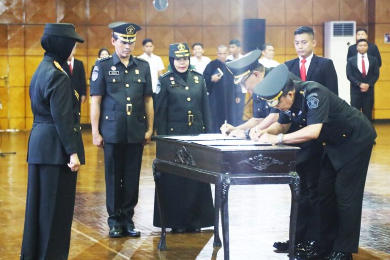 BPSDM Hukum Gelar Pelantikan Pejabat Manajerial dan Non Manajerial di Politeknik Pengayoman Indonesia : Langkah Strategis Menuju Pendidikan yang Berkualitas