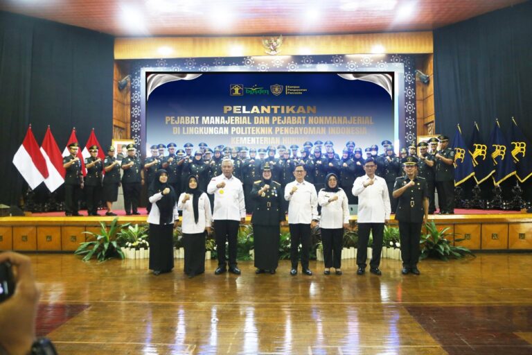 Kepala BPSDM Hukum, Gusti Ayu Putu Suwardani Melantik Pejabat Manajerial dan Non Manajerial