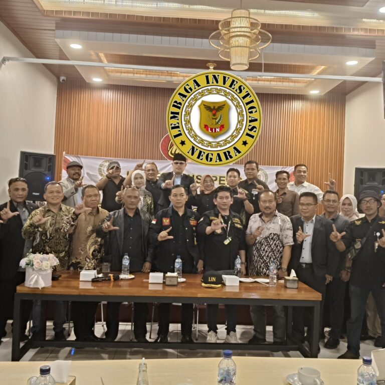 Ayo bangkit Indonesia untuk membereskan korupsi dibidang apapun.