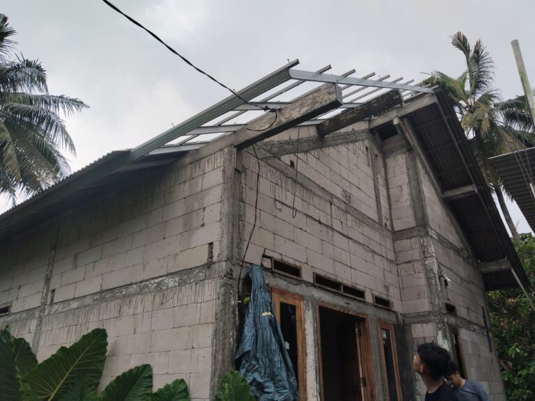Angin Puting Beliung Terjang Bantarsari Cilacap, Puluhan Rumah Rusak Parah