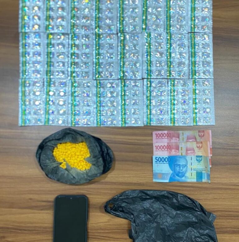 Sat Resnarkoba Polresta Banyumas Tangkap Pengedar, Ribuan Butir Obat Tramadol Dan Hexymer Diamankan