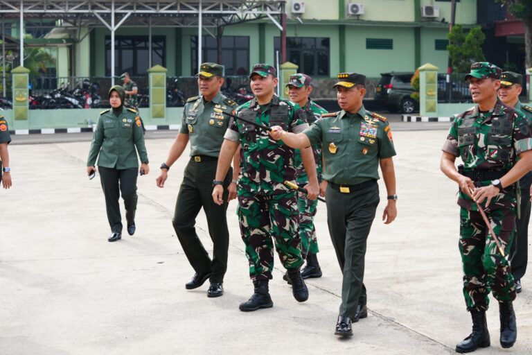 Panglima TNI Tinjau Pembangunan Fasilitas Prajurit di Brigif 17/Kostrad: Wujud Nyata Peningkatan Kesejahteraan Prajurit