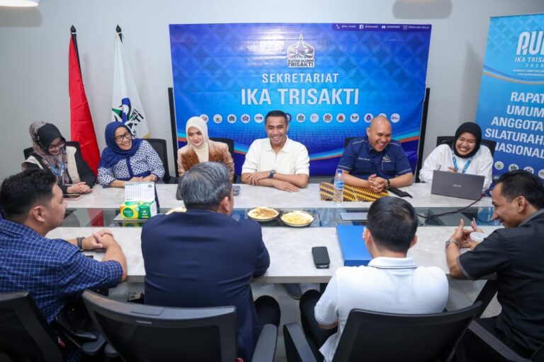 Maman Abdurrahman Resmi Mendaftar Calon Ketua Umum IKA TRISAKTI