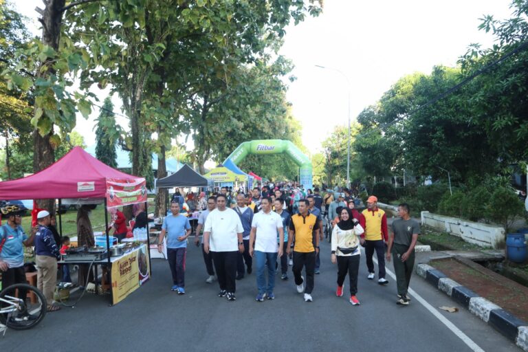 Danlanud Sultan Hasanuddin Bersama Bupati Maros Dan Forkopimda Ikuti Car Free Day