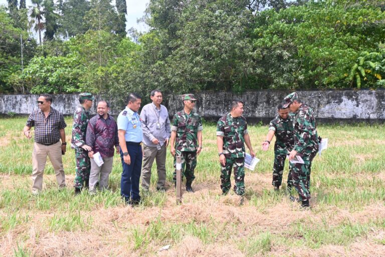 Danlanud Sultan Hasanuddin Bersama Kadisbtbau  Laksanakan Survei Pengalihan Aset PT. Angkasa Pura Kepada Kemhan RI