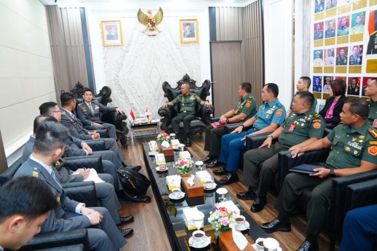 Pertahanan Siber, Kasum TNI Terima Kunjungan Kepala Staf Digital Intelijen Militer Singapura