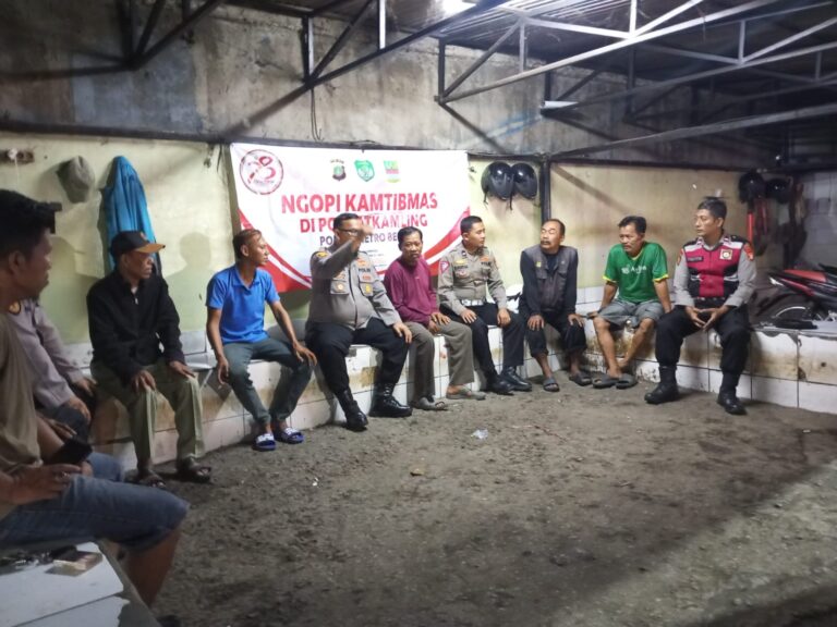 Kapolsek Serang Baru Giat Ngopi Kamtibmas Sampaikan Pesan Kamtibmas Kepada Masyarakat