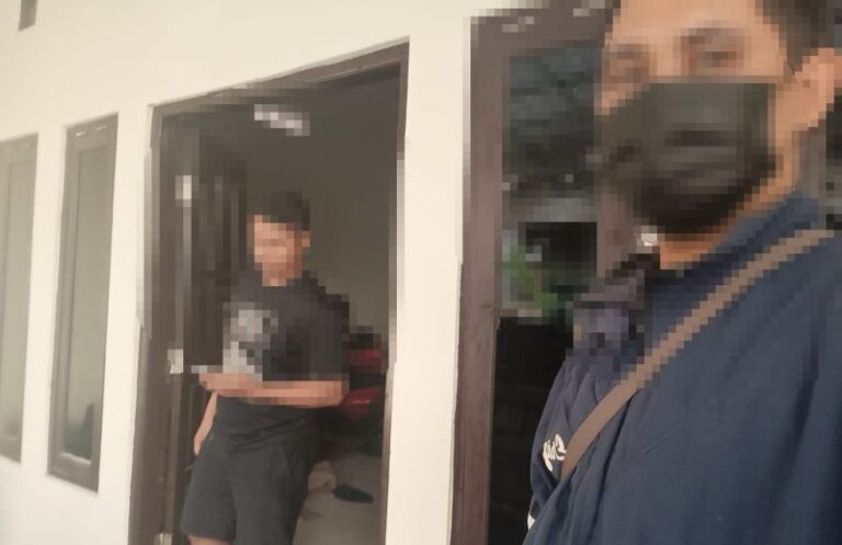 Ngaku Oknum TNI di Semarang Timur Ketahuan Timbun BBM Bersubsidi,” Puluhan Jerigen Solar Ditemukan di Rumahnya!!!