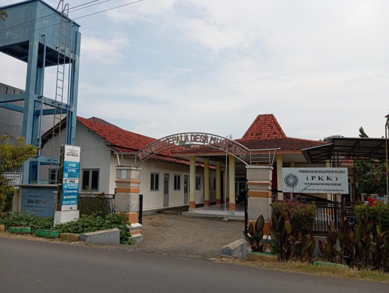 Diduga Desa Muncang Telah Terjadi KKN Korupsi Kolusi Dan Nepotisme.