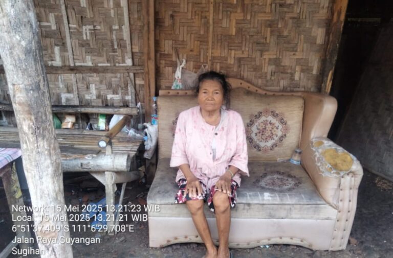 Potret Kemiskinan di Pati, Mbah Sagimah Tinggal Bersama Kambing