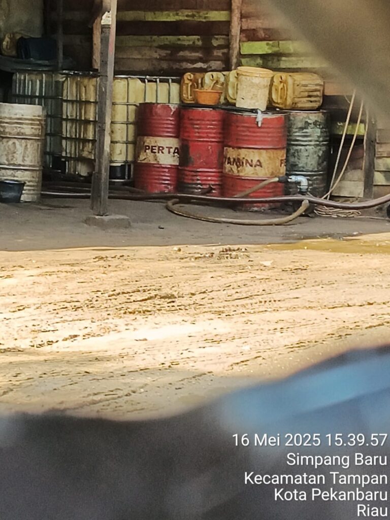Polsek Binawidya Memberantas Gudang Siluman Penampungan BBM Ilegal, Ketum DPP LSM GARI Berkisah