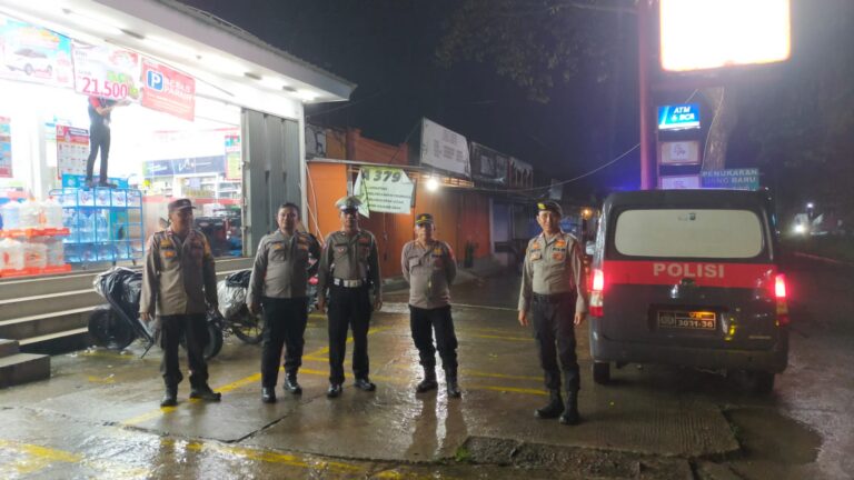 Personil Serang Baru Melaksanakan Patroli Biru, Kegiatan Tersebut Dalam Rangka OPS Berantas Jaya-2025