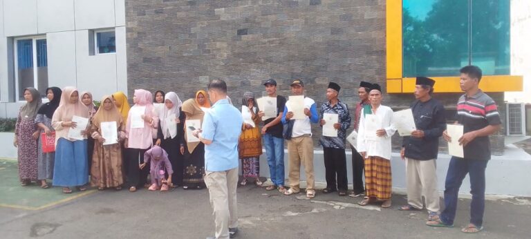 Pengambilan Sertifikat PTSL di Desa Sidamukti Diwarnai  Pungutan Liar