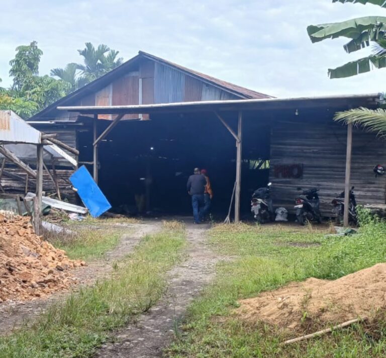 Diduga Tak Miliki Izin dan Intimidasi Wartawan, Aktivitas Gudang Briket di Pontianak Utara Disorot
