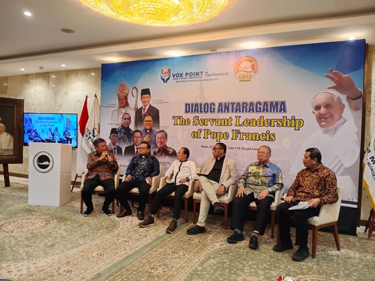 Dihadiri Menag RI, Vox Poin Indonesia Gelar Dialog “The Servant Leadership of Pope Francis,”