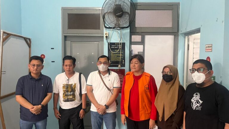Tim SIRI Kejaksaan Agung Berhasil Amankan DPO Eksi Anggraini  Perkara Penipuan