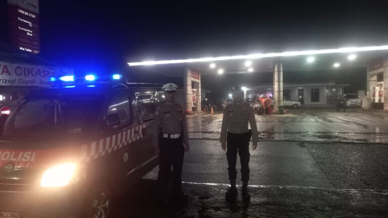 Sebagai Upaya Cegah Gangguan Kamtibmas di SPBU, Personil Polsek Serang Baru Laksanakan Patroli Preventif
