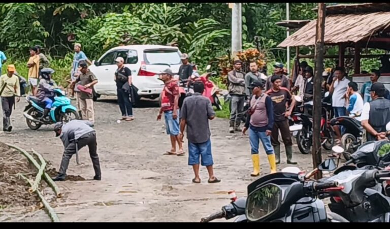 Warga Desa Kolo Atas Palang Akses Jalan Masuk PT CAS, Tuntut Janji Perusahaan yang Terabaikan