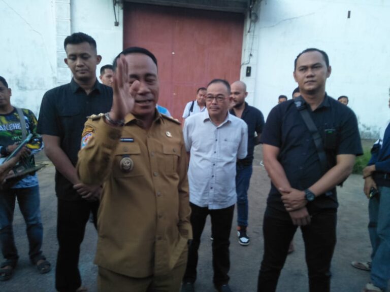 Penggerebekan Diduga Kuat  Oli Ilegal di Kubu Raya: Krisantus Kurniawan Minta Semua Pihak Bertanggung Jawab