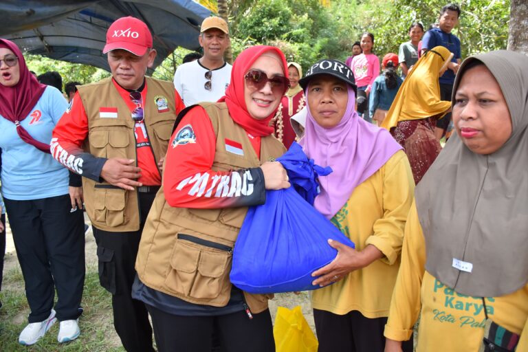 Semarak Hari Bhayangkara, Kapolda Sulteng Ajak Lestarikan Alam, Tanam 1.000 Pohon dan Tebar 15.000 Ikan