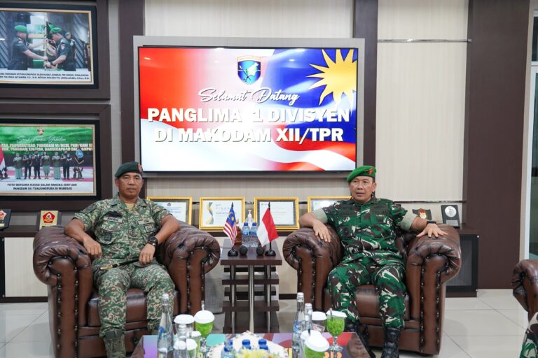 Pangdam XII/Tpr Terima Lawatan Timbal Balas Panglima 1 Divisyen Malaysia