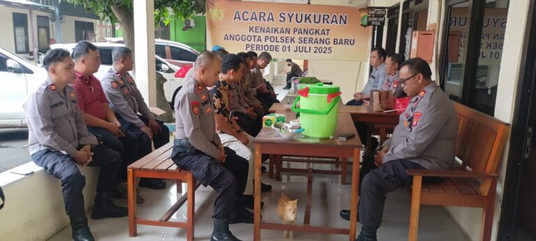 Polsek Serang Baru Gelar Acara Syukuran Kenaikan Pangkat Anggota