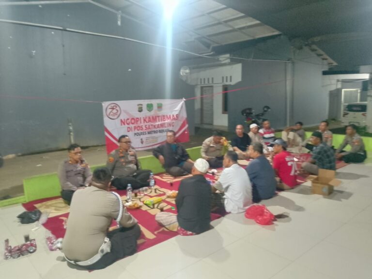 Berikan Pesan Kamtibmas, Kapolsek Serang Baru Melaksanakan Kegiatan Ngopi Kamtibmas Dengan Masyarakat