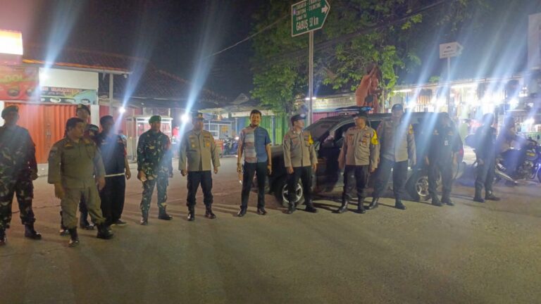 Sinergitas TNI-Polri Dalam Rangka Cipta Kondisi Polsek Tambelang Gelar Patroli Biru Gabungan