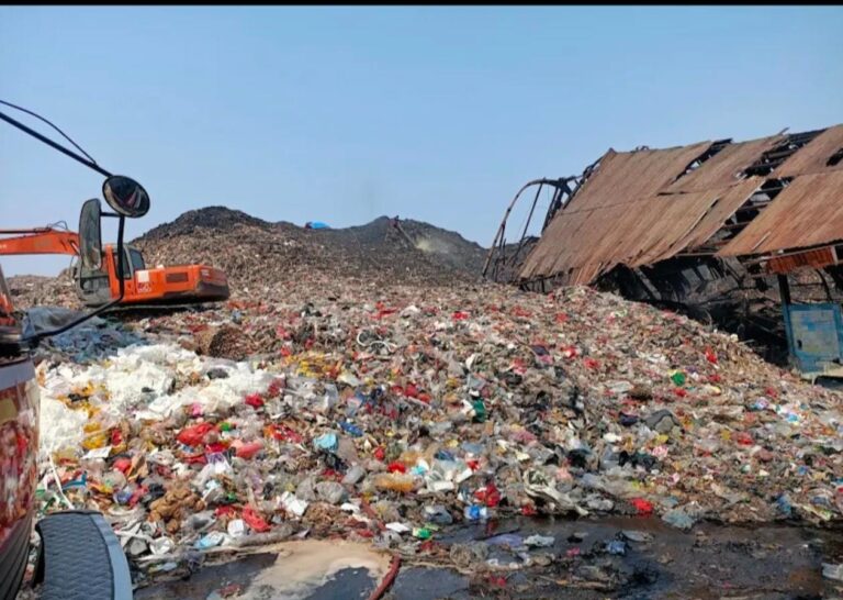 Retribusi Sampah Pelaku Usaha di Kota Tangerang: Dalih Layanan Profesional, Ujung-ujungnya Cuma ‘Cuan’ PAD?