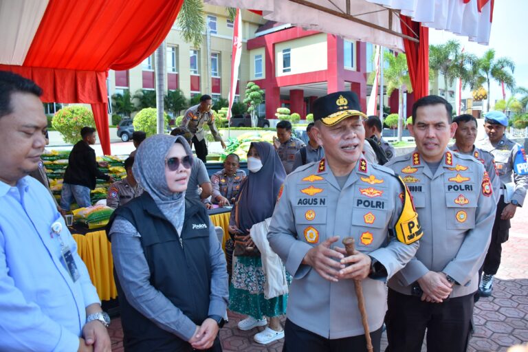 Menjaga Stabilitas Harga, Polda Sulteng dan Bulog Gelar Gerakan Pangan Murah