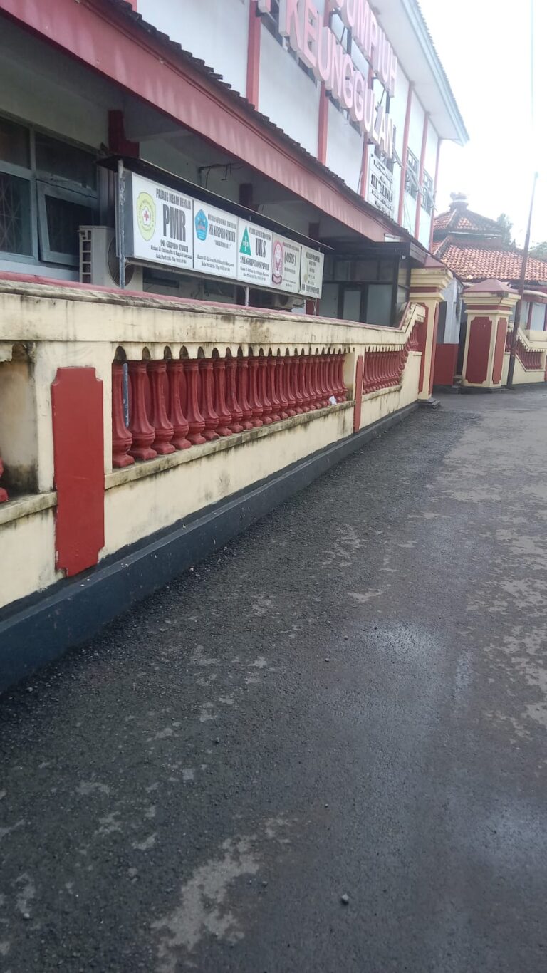 Skandal komunikasi Kepsek SMK Giri Puro VS seorang guru, menjadi pemicu hancurnya rumah tangga seorang