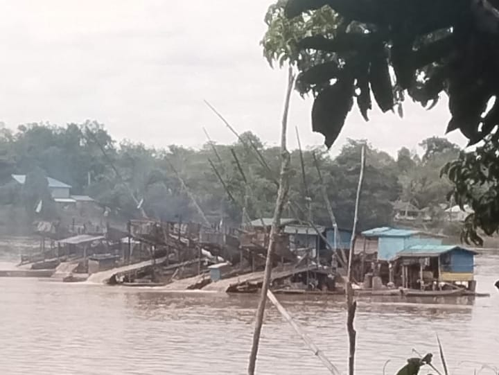 Warga Soroti Mandeknya Penindakan Tambang Emas Ilegal di Sekadau, Janji Kapolda Kalbar Dipertanyakan