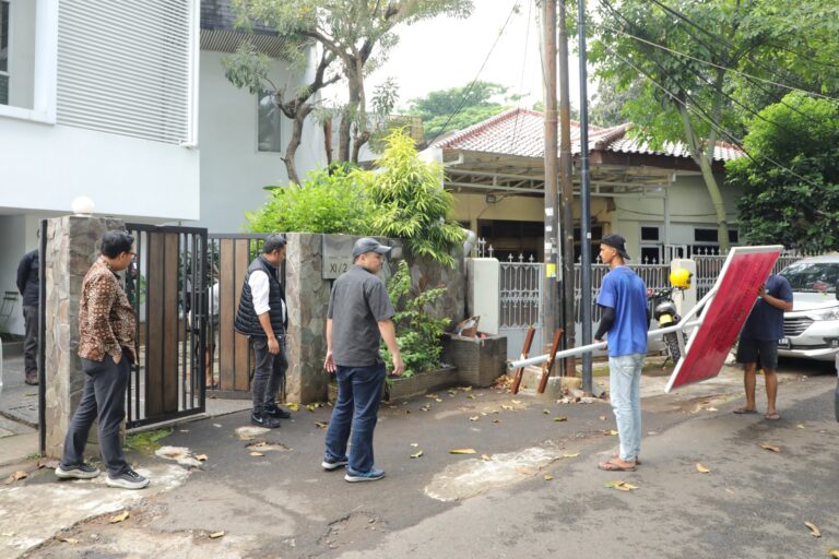 Penyitaan Aset Rumah Tersangka MRC di Jakarta Selatan Seluas 557 Meter Persegi Perkara Minyak Mentah Pertamina