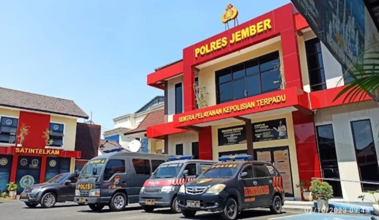 Kasus Dugaan Penggelapan Retribusi Hasil Panen Kopi Dilimpahkan ke Polres Jember, Aliansi Madura Indonesia Minta Polisi Tak Main-main Kasus Dugaan Penggelapan Retribusi Hasil Panen Kopi Dilimpahkan ke Polres Jember, Aliansi Madura Indonesia Minta Polisi Tak Main-main