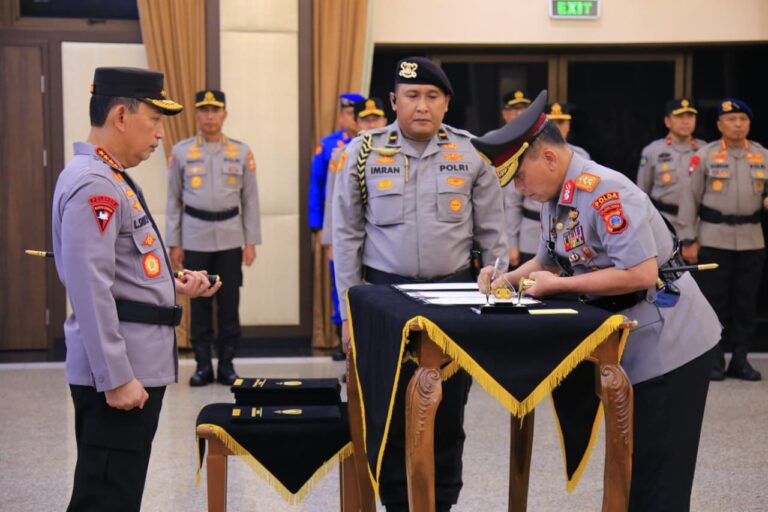 Kapolri Pimpin Sertijab Sejumlah Pejabat Tinggi Polri, Tegaskan Komitmen Penguatan Kinerja dan Regenerasi Kepemimpinan