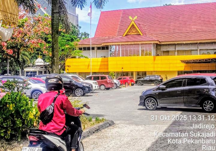 Diduga ASN dan Guru P3K Belum Gajian, Kadisdik Riau Justru Belanja Mobiler Baru untuk Ruangan Kerjanya dan Sibuk Rehab Kantor, Sekum DPP SPI Sebut Terlalu