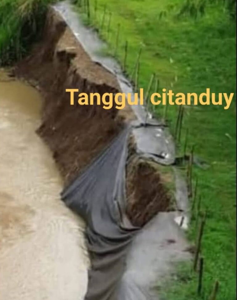 PUNCAK KRISIS PATIMUAN! Tanggul Sidamukti Hanya Ditutup Terpal, Empat Desa Terancam Bencana Total