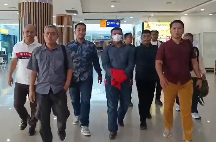 Tim Tabur Kejati Kepri Berhasil Ringkus Buronan Tipikor di Kendari