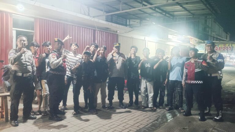 Dalam Menjaga Kamtibmas Tetap Aman dan Kodusif,Kapolsek Serang Baru Pimpin Patroli Biru