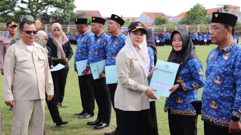 Sebanyak 4.365 Pegawai Honorer Di Brebes Menerima SK Pengangkatan Pegawai Negeri