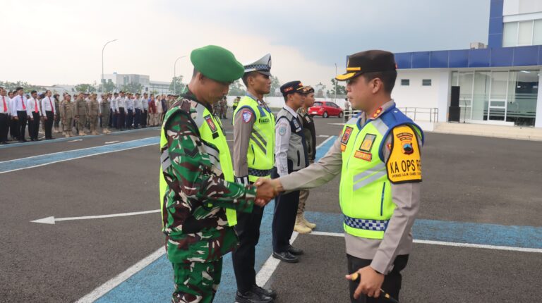Apel Gelar Pasukan Operasi Lilin 2025, Polres Purbalingga Siap Beri Pelayanan Nataru