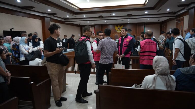 JPU Bongkar Praktik Persekongkolan Pengadaan di Pertamina Melalui Barang Bukti Percakapan Elektronik