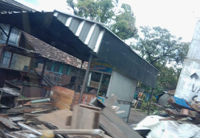 Cisaranten Wetan Darurat Obat Keras tipe G : Di Mana Aparat Saat Warung Berkedok ilegal Menjamur?