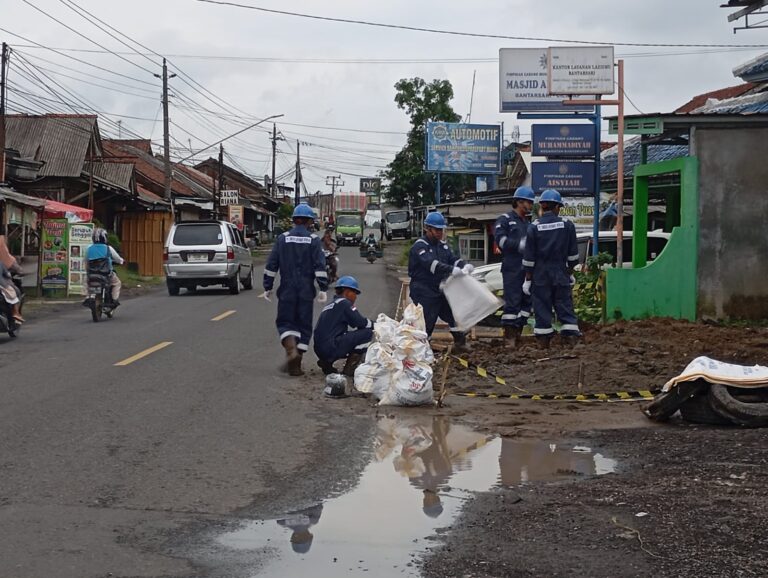​Warga dan Pihak Setempat Soroti Proyek Pipa Pertamina di Jalur Bantarsari-Rawajaya.