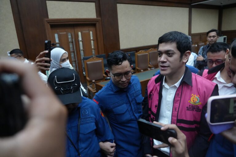Putusan Majelis Hakim Terhadap 9 Terdakwa dalam Perkara Korupsi Tata Kelola PT Pertamina
