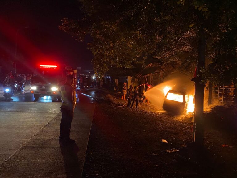 Mobil Pengangkut Pertalite Terbakar dan Tabrak Pabrik Genteng di Sruweng, Tiga Orang Luka Bakar