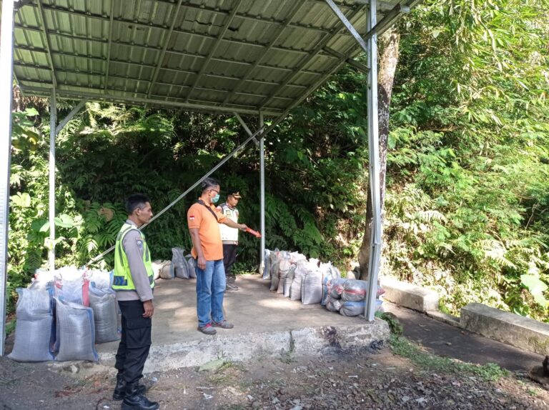 Lansia Ditemukan Meninggal di Dekat Curug Sawangan Bojongsari