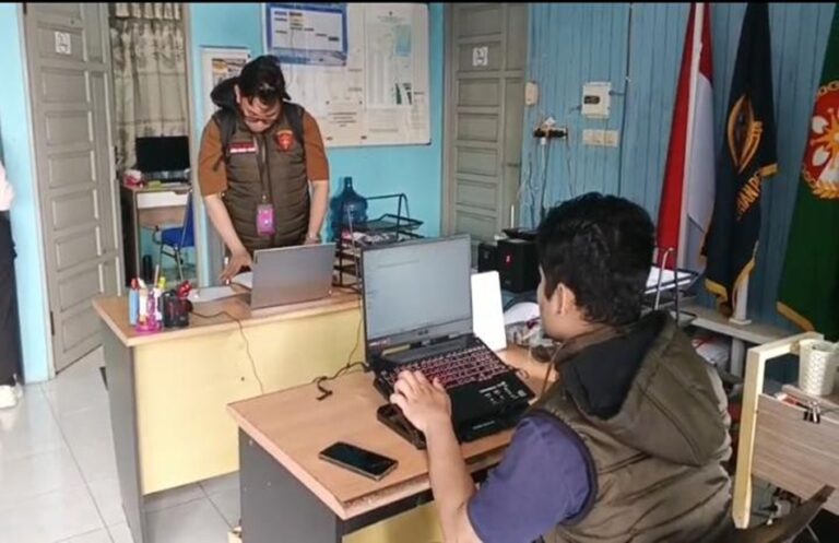 Tim Penyidik JAM PIDSUS Melakukan Rangkaian Penggeledahan  di 14 Titik Lokasi Perkara Pertambangan Tersangka ST